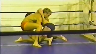 Fit Studs Grapple Bare At The Gym