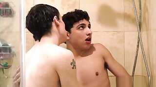 Queer stepbrother joins nubile in the douche and screws him